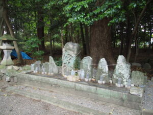 忍山神社（亀山市野村）