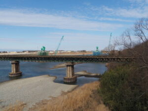 宮川橋から望む架け替え工事現場方向