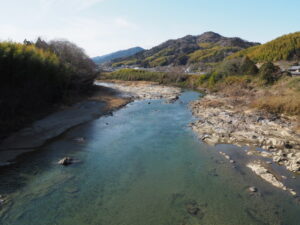 松阪多気橋から望む櫛田川の上流側