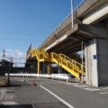 近鉄小俣駅付近の架線橋