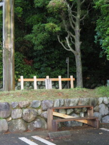 修繕工事中の葭原神社付近