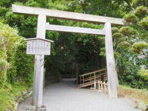 修繕工事中の葭原神社（皇大神宮 末社）