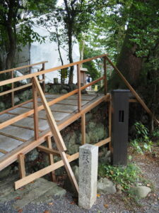 修繕工事中の葭原神社（皇大神宮 末社）