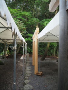 雨儀廊が残された葭原神社（皇大神宮 末社）