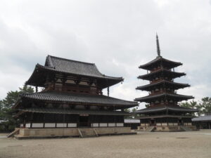 金堂と五重塔（法隆寺）