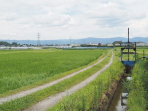 左手に望む風景（法起寺〜史跡中宮寺跡）