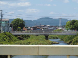 若山橋からの望む外城田川の上流側