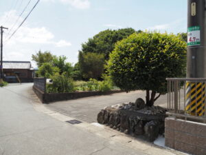 チカネバ地蔵付近の山神（小俣町元町）