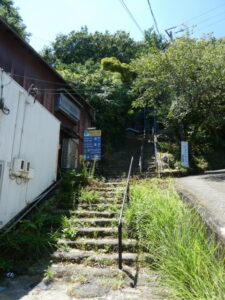 金胎寺への階段（鳥羽市鳥羽）