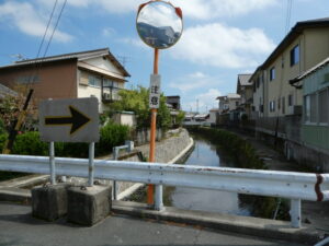 ここから暗渠になる小柳川（伊勢市大世古）