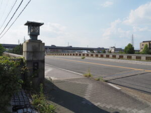 東高瀬川に架かる新大手橋