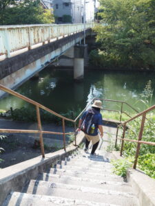 肥後橋にて濠川の対岸（左岸）へ