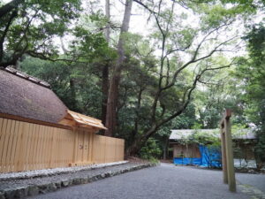 御塩殿と斎舎（御塩殿神社）