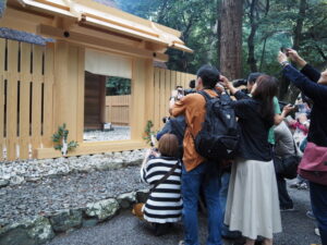 御塩殿での御塩焼固（御塩殿神社）