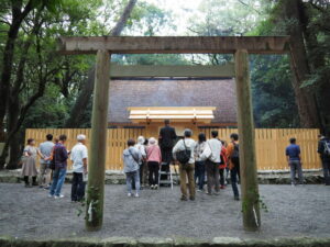 御塩殿での御塩焼固（御塩殿神社）