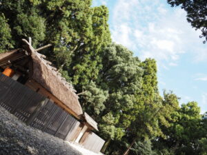 八尋殿（神服織機殿神社）