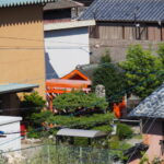 一色大橋から望んだ豊玉稲荷大明神（伊勢市神社港）