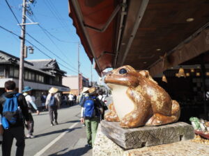 夫婦岩表参道にて（伊勢市二見町茶屋）