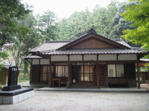 社務所付近（丹生神社）