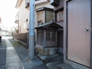 伊勢河崎とぎや付近の小祠（伊勢市河崎3丁目）