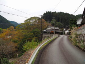 波瀬神社から田中家資料館へ