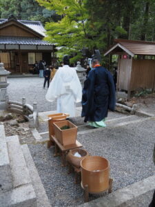 退下（丹生神社）