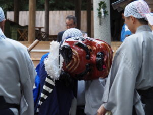 丹生獅子舞（丹生神社 中遷座奉祝祭にて）