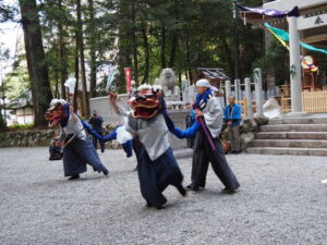 丹生獅子舞（丹生神社 中遷座奉祝祭にて）