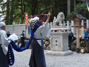 丹生獅子舞（丹生神社 中遷座奉祝祭にて）