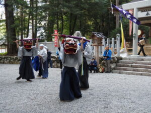 丹生獅子舞（丹生神社 中遷座奉祝祭にて）