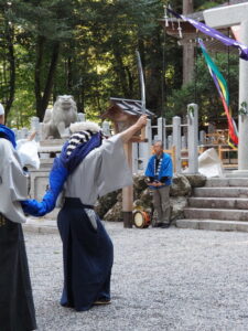 丹生獅子舞（丹生神社 中遷座奉祝祭にて）