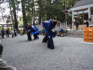 丹生獅子舞（丹生神社 中遷座奉祝祭にて）