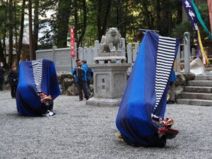 丹生獅子舞（丹生神社 中遷座奉祝祭にて）