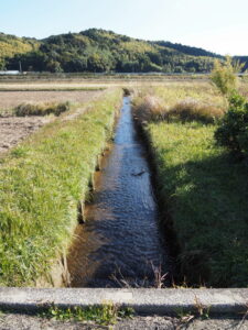 多気町西山と五佐奈の境界水路