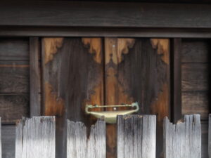 仮殿遷座祭が斎行された日の八幡さん（伊勢市神社港） 2024年12月07日時点