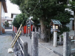 仮殿遷座祭を終えた八幡社（伊勢市神社港）