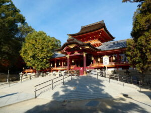 スロープが設置された石清水八幡宮