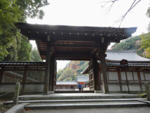 頓宮殿への御門（石清水八幡宮）