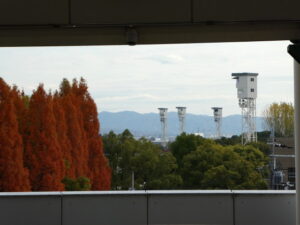 京阪本線 淀駅から望む京都競馬場