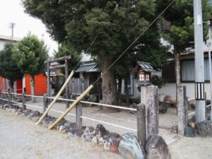 仮殿遷座後も変化がない八幡さん（伊勢市神社港）