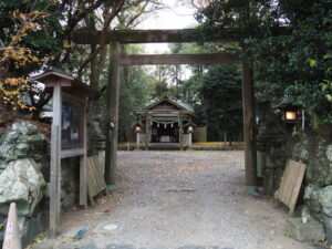 蕃塀が姿を消していた箕曲中松原神社（伊勢市岩渕）