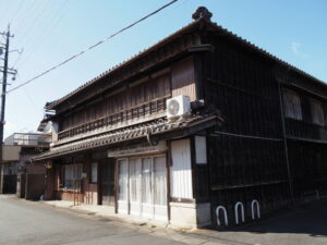 旧遊郭「錦花跡」建物（玉城町田丸）