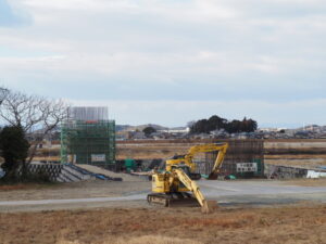 P4橋脚・P5橋脚工事が続く宮川橋架け替え工事現場