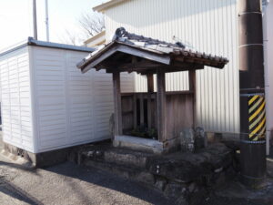 下長屋の庚申祠(御薗町長屋)