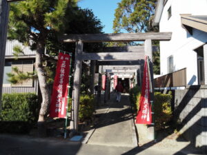於喜佐稲荷大明神(御薗町高向)