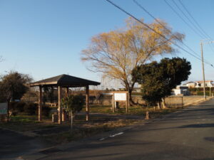 徳田新田と禿松新田の開拓記念碑付近(大湊町)