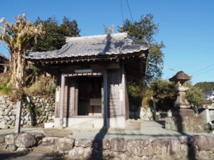 不動堂・古井戸の常夜燈・大日さん・山の神（津市榊原町）