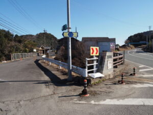 榊原川に架かる土坂橋と平成橋