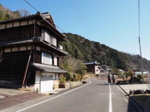 津市榊原町にて