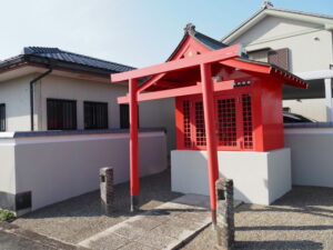 お稲荷さん、清雲院の前(神社港)